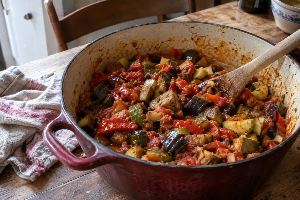 Une ratatouille dans une casserole